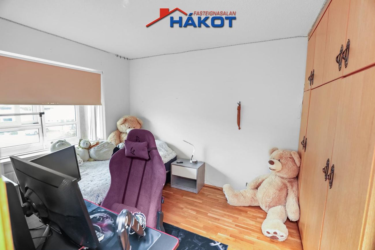Vallarbraut 1, 300 Akranes