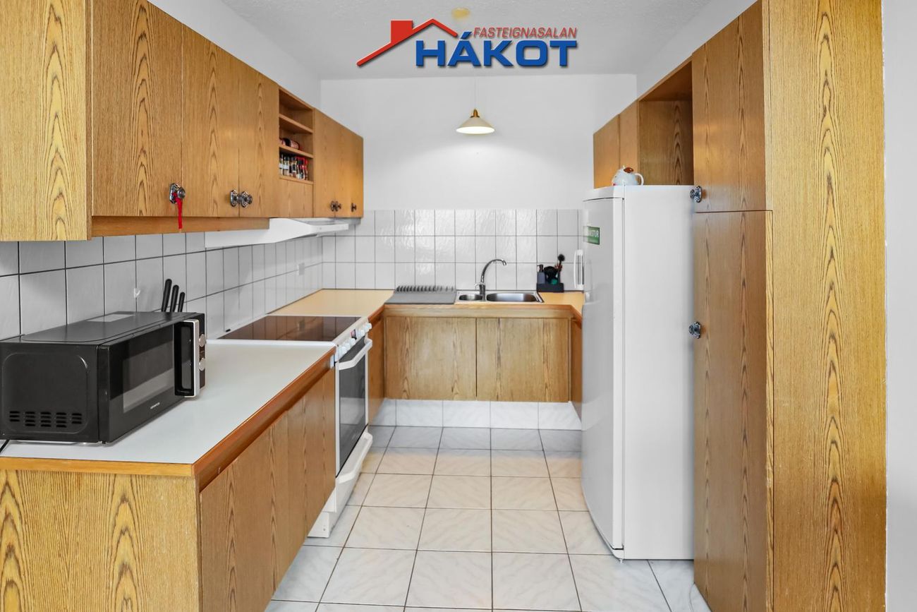 Vallarbraut 1, 300 Akranes
