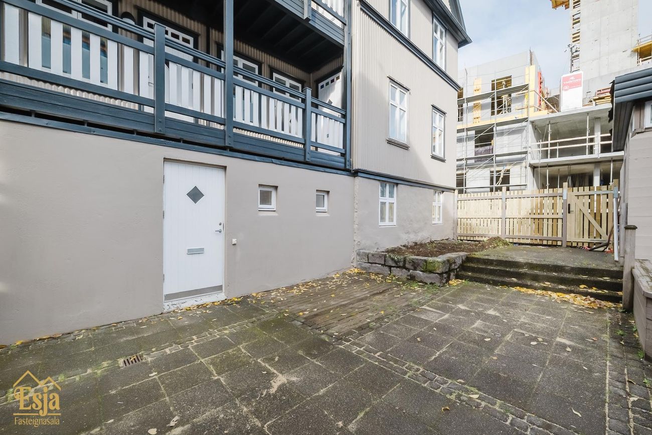 Hverfisgata 83, 101 Reykjavík