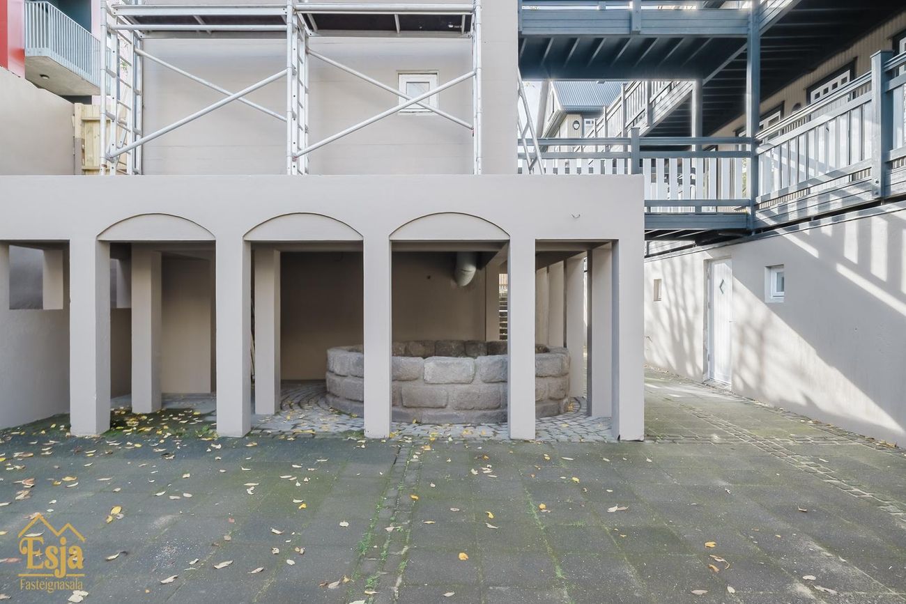 Hverfisgata 83, 101 Reykjavík