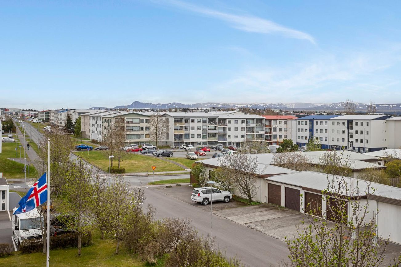 Hraunbær 103, 110 Reykjavík