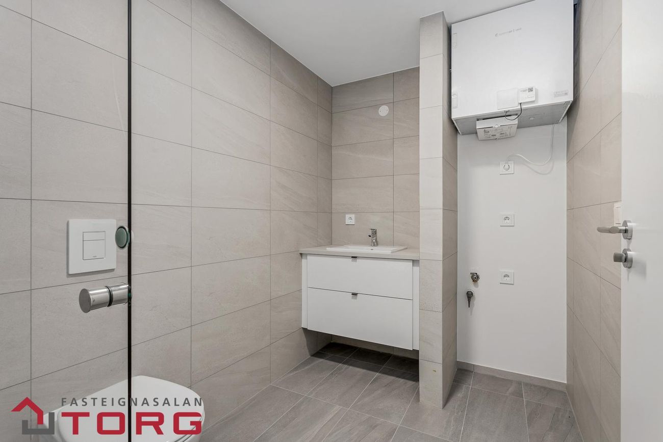 Áshamar 24 - 0204, 221 Hafnarfjörður