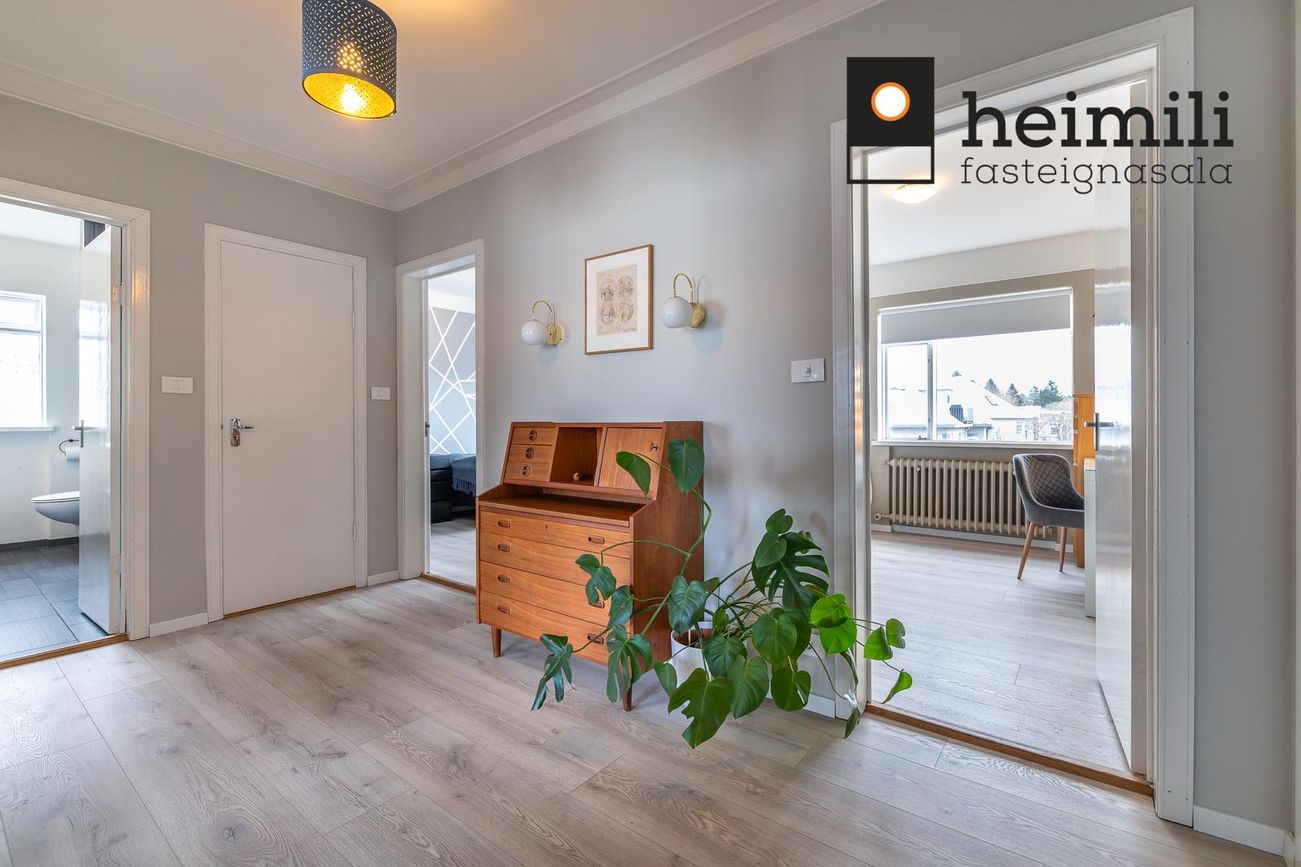 Eskihlíð 22, 105 Reykjavík