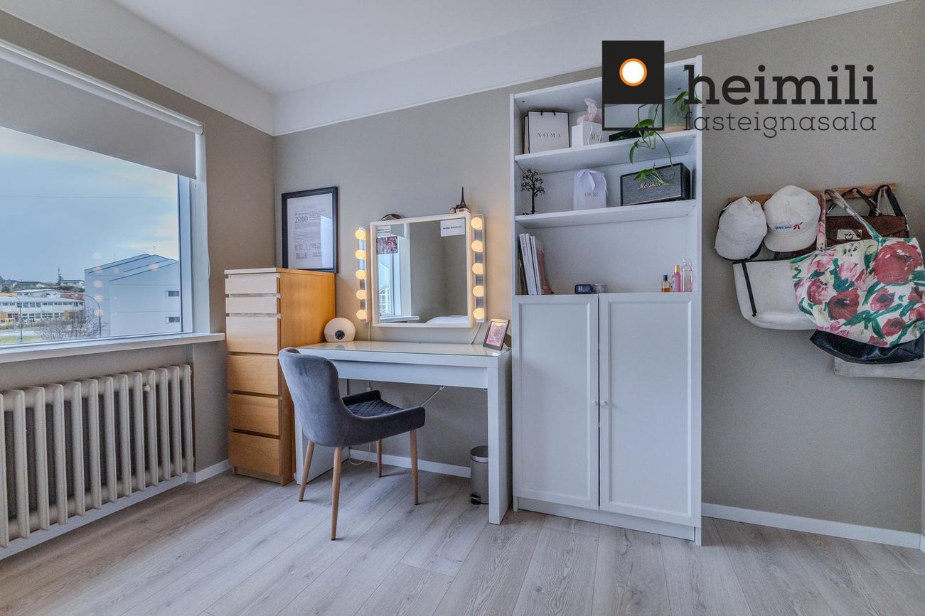 Eskihlíð 22, 105 Reykjavík