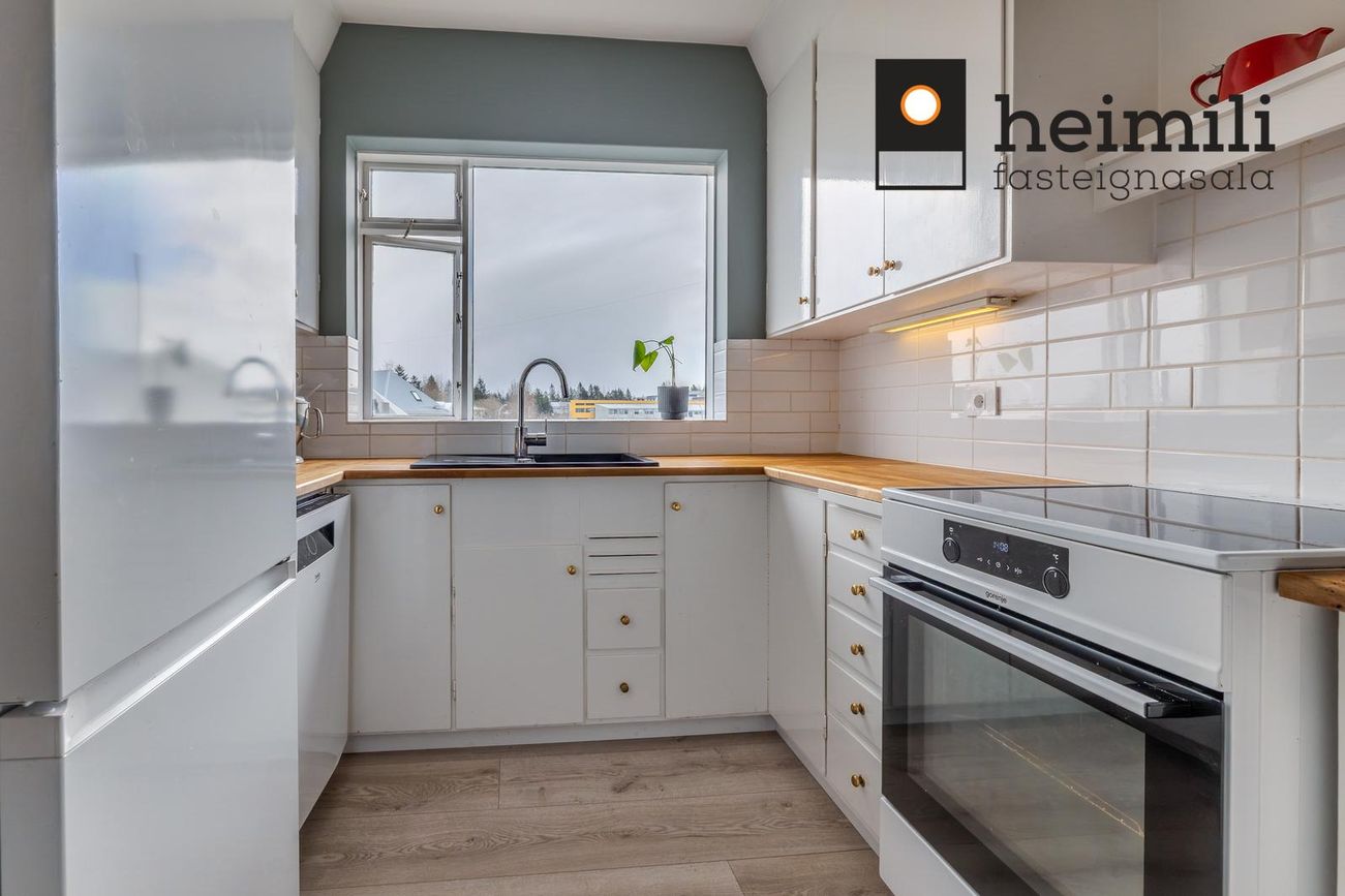 Eskihlíð 22, 105 Reykjavík
