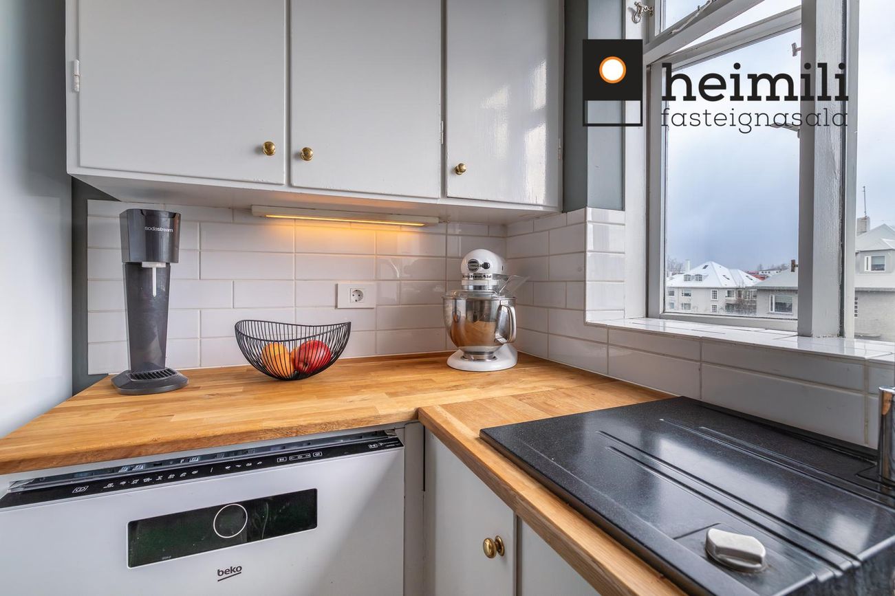 Eskihlíð 22, 105 Reykjavík