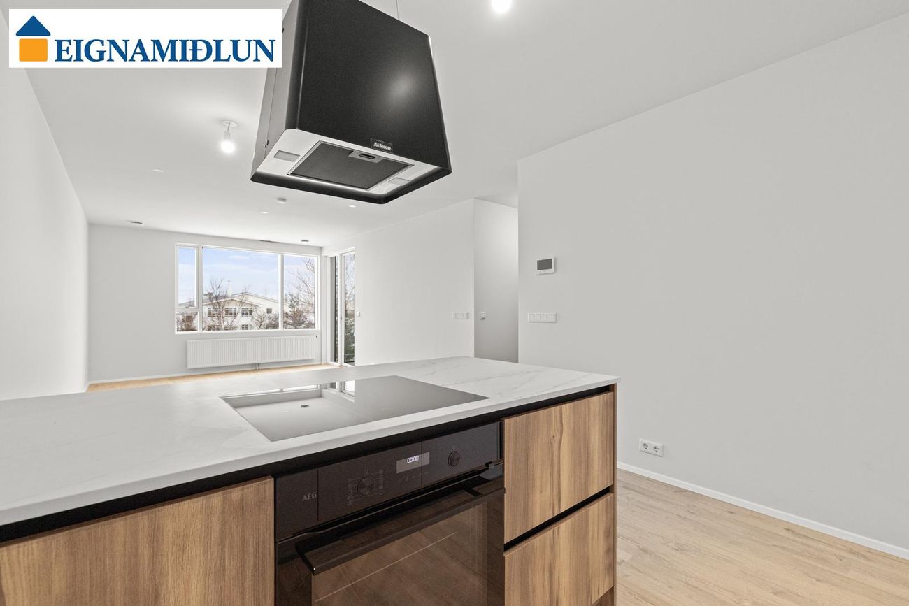 Skólatröð 8 - 0316, 200 Kópavogur