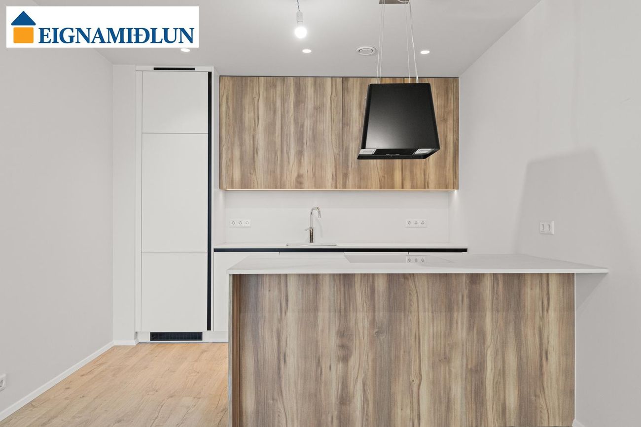 Skólatröð 8 - 0316, 200 Kópavogur