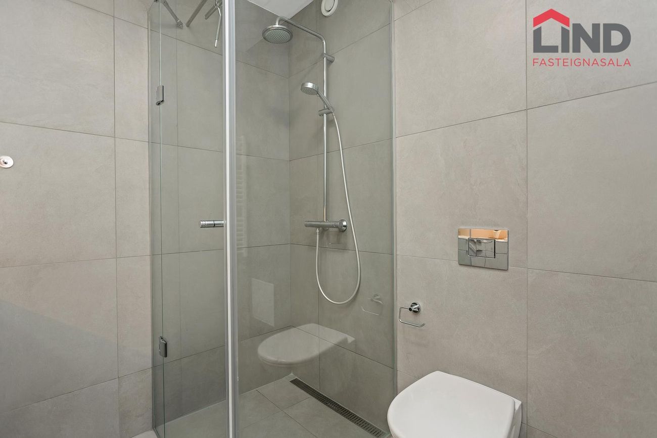 Hafnarbraut 12F, 200 Kópavogur