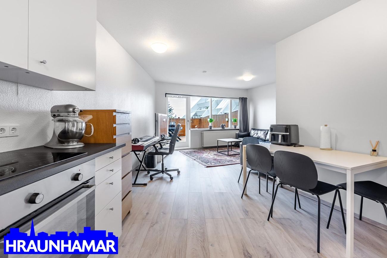 Hvammabraut 12, 220 Hafnarfjörður
