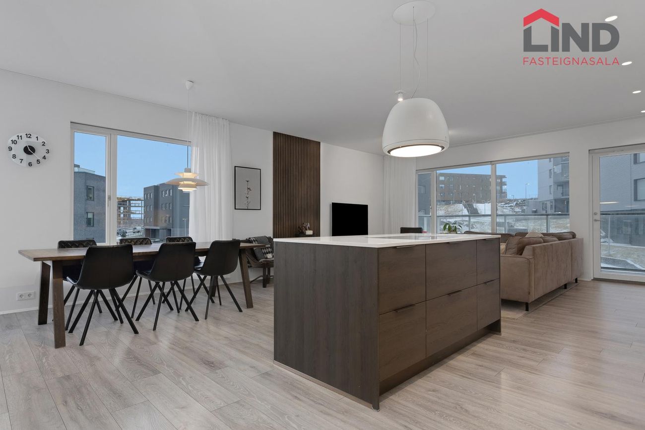 Urriðaholtsstræti 32, 210 Garðabær