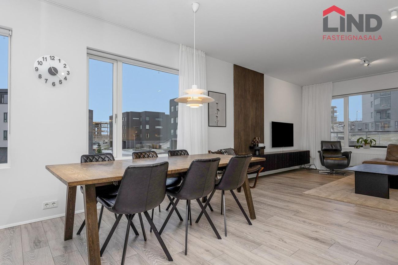 Urriðaholtsstræti 32, 210 Garðabær