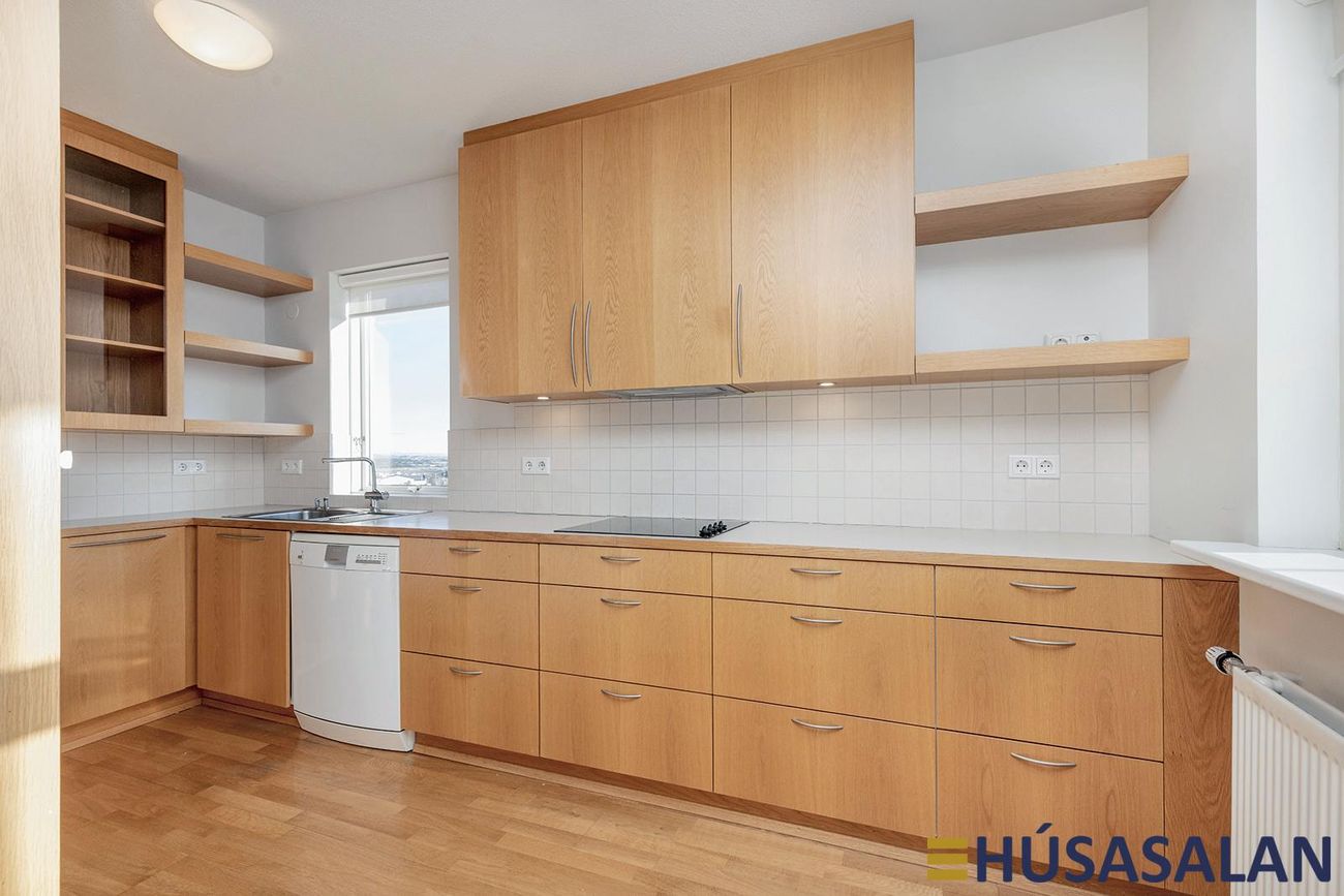 Álfkonuhvarf 39, 203 Kópavogur