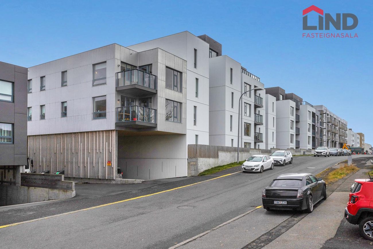 Hafnarbraut 12F, 200 Kópavogur