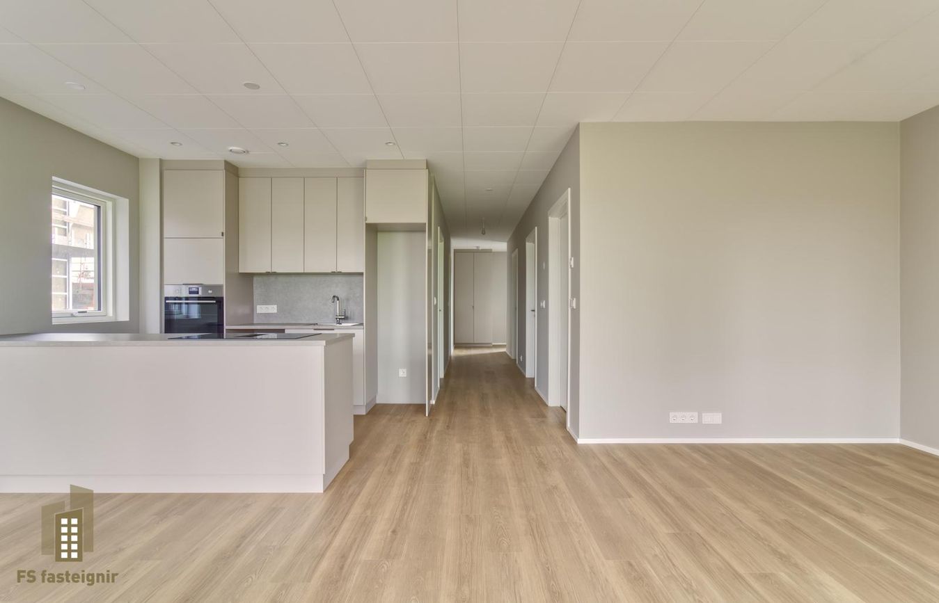Lækjarmói 8, 603 Akureyri