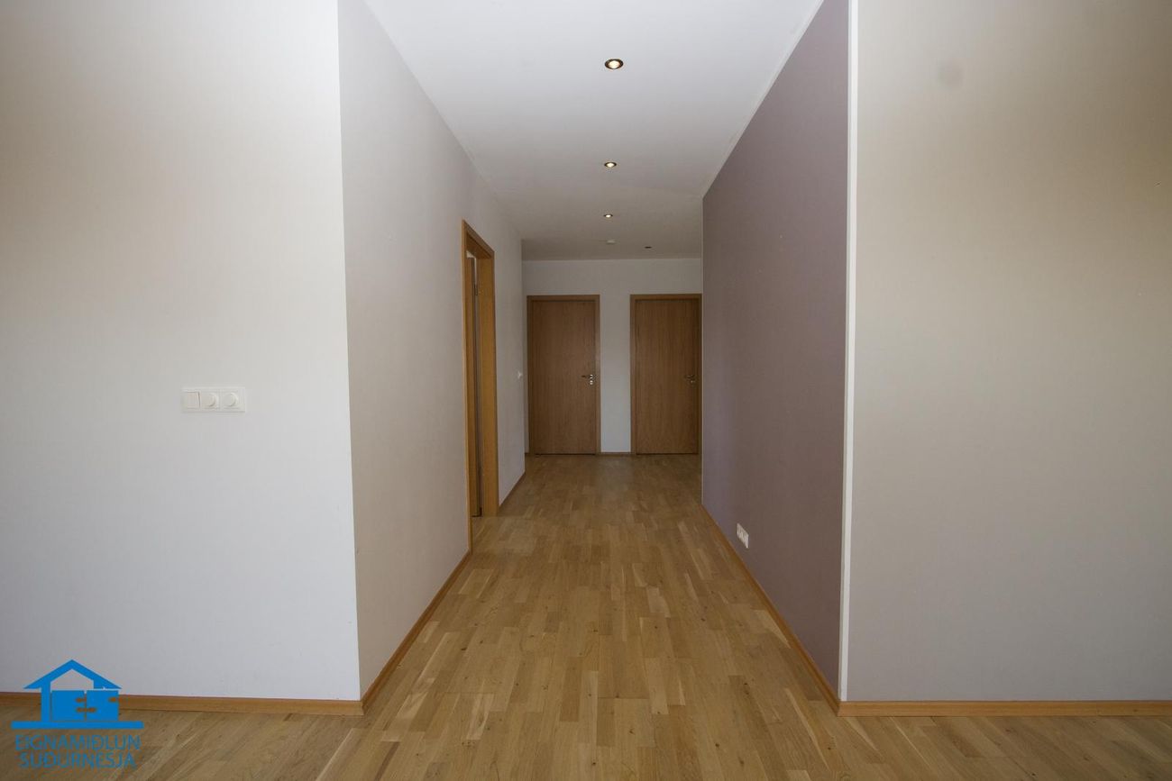 Tjarnabakki 4, 260 Reykjanesbær