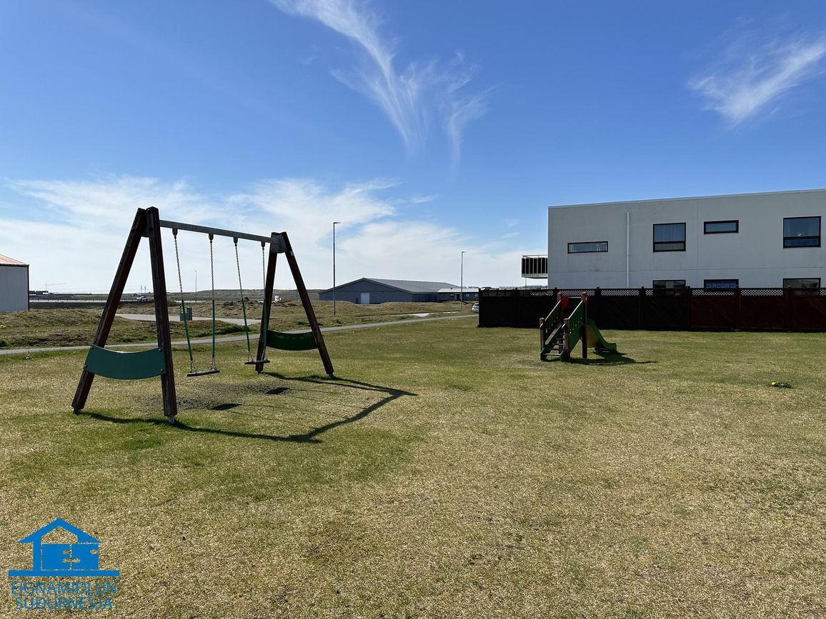 Tjarnabakki 4, 260 Reykjanesbær