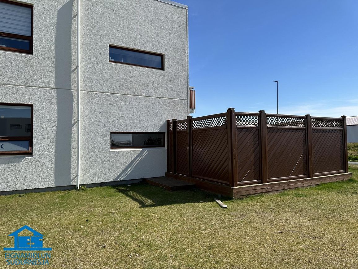 Tjarnabakki 4, 260 Reykjanesbær