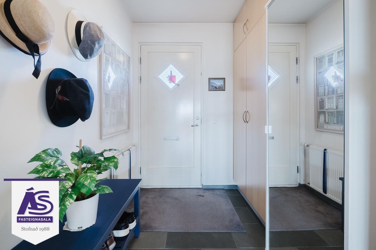 Berjavellir 2 - 0408, 221 Hafnarfjörður