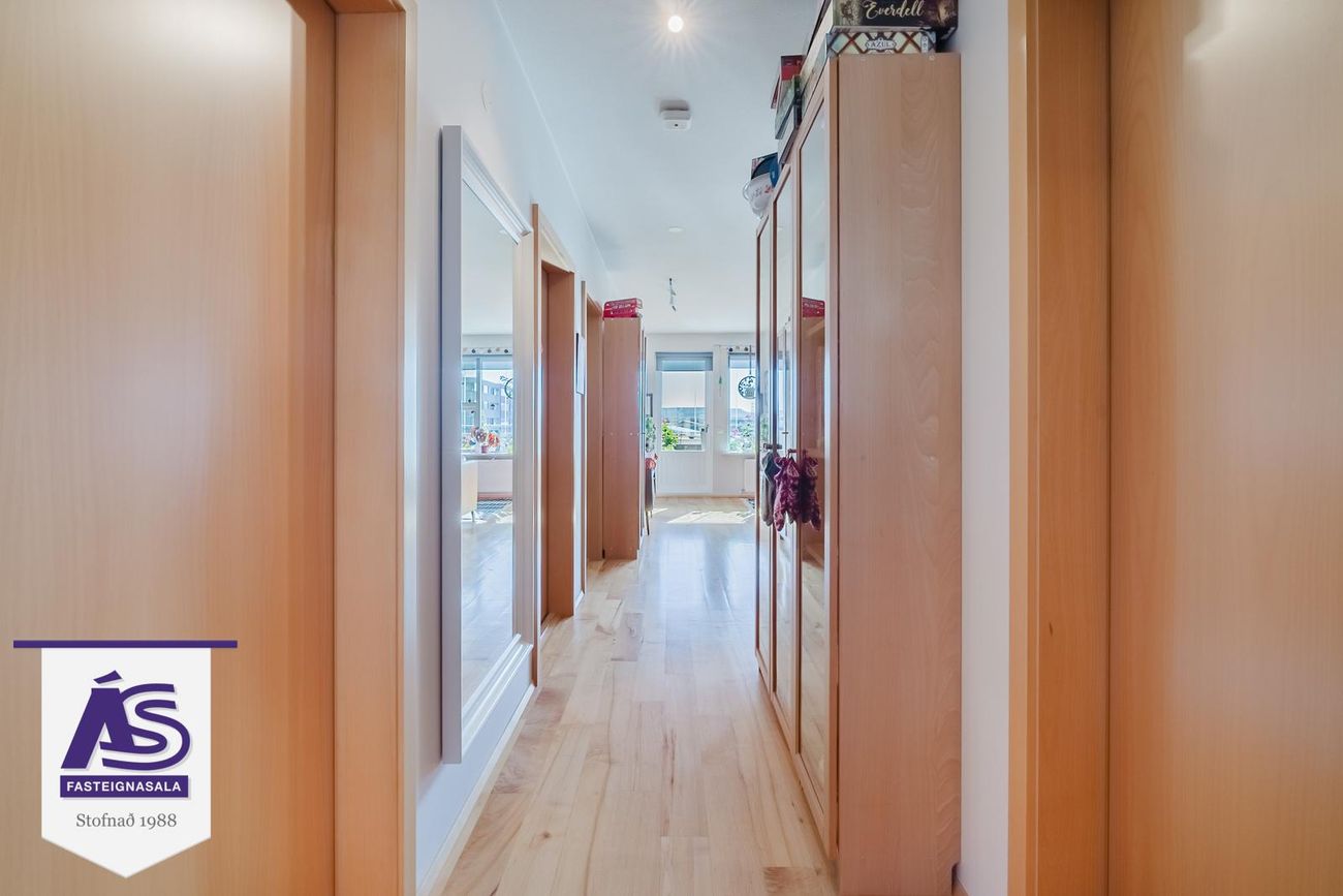 Berjavellir 2 - 0408, 221 Hafnarfjörður