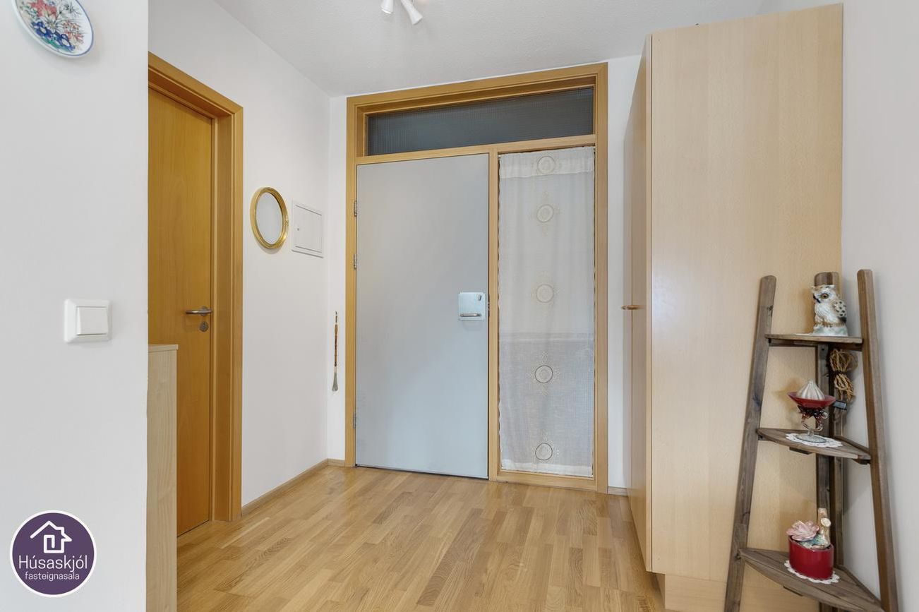 Sólvangsvegur 1, 220 Hafnarfjörður
