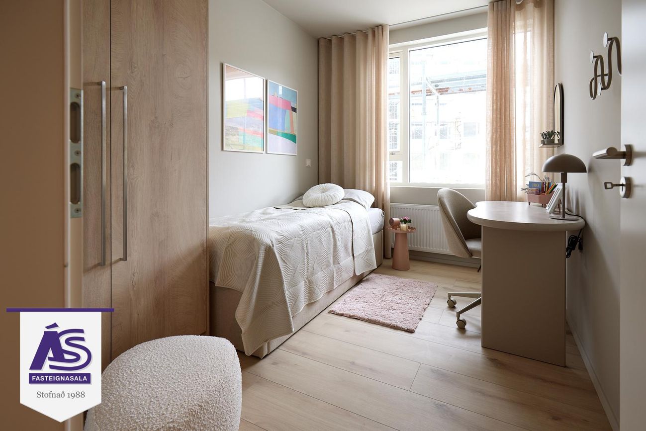 Baughamar 7, 221 Hafnarfjörður