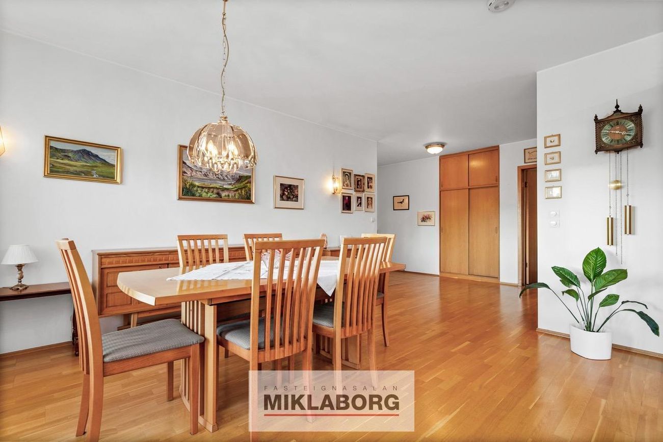 Hraunbær 2 - 0201, 110 Reykjavík