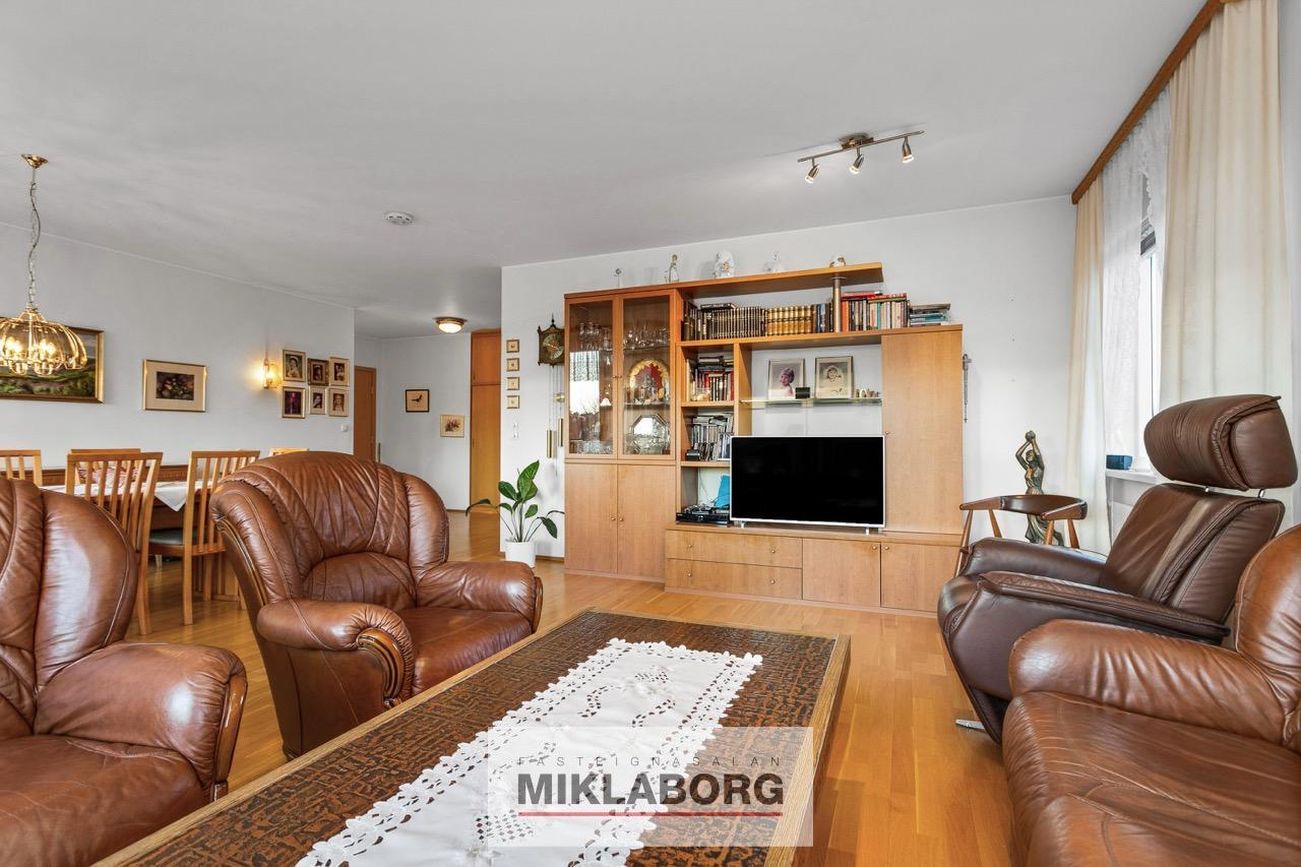 Hraunbær 2 - 0201, 110 Reykjavík