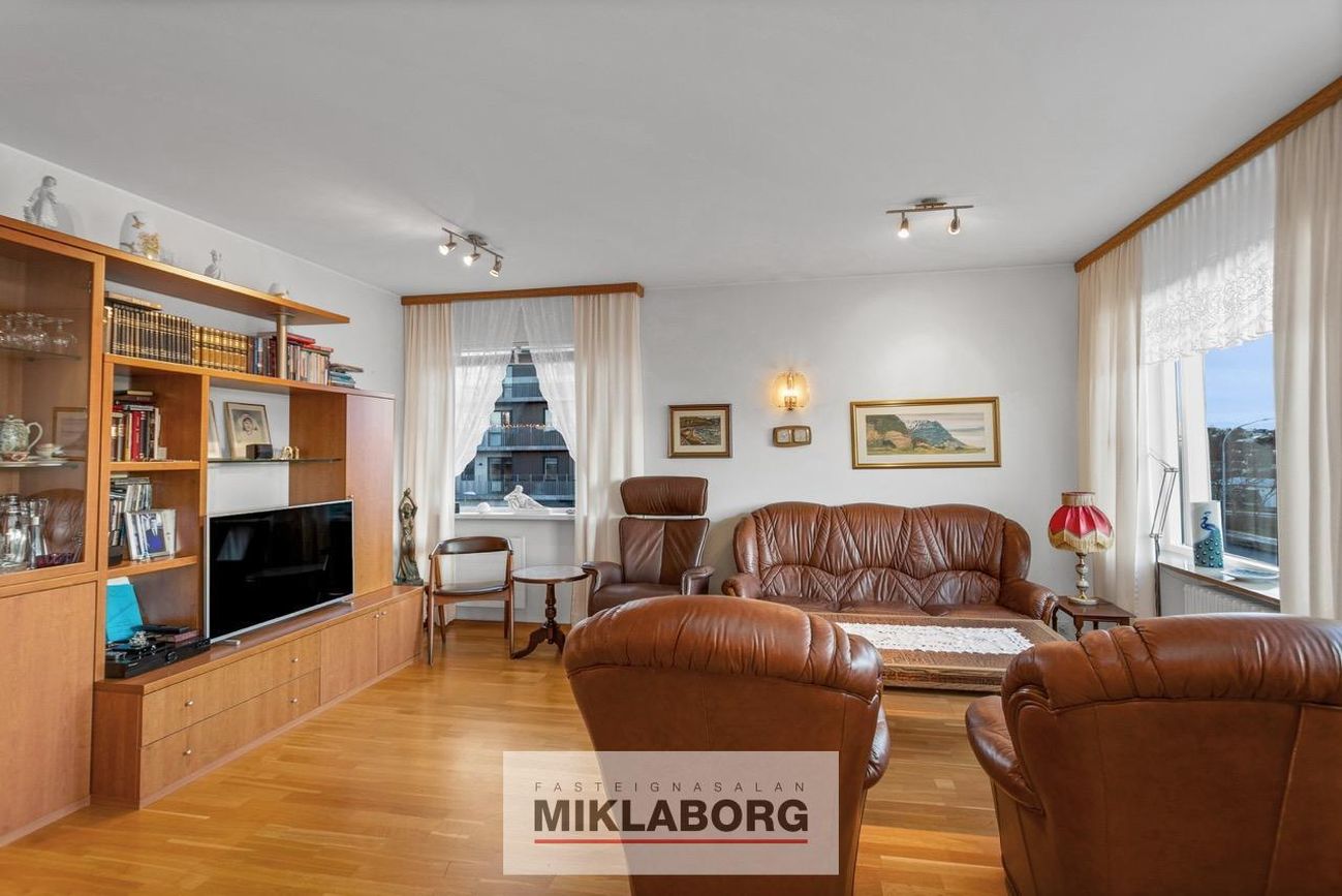 Hraunbær 2 - 0201, 110 Reykjavík