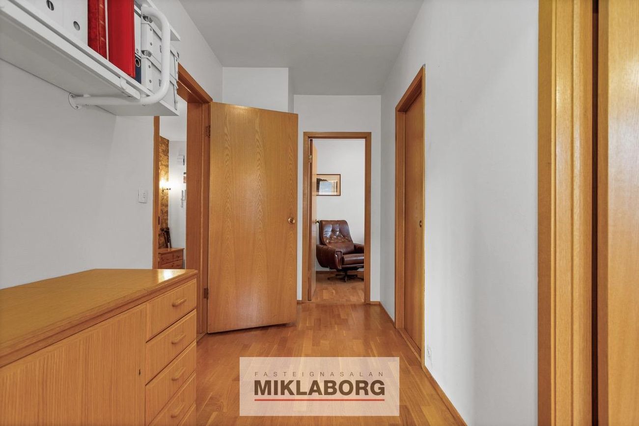 Hraunbær 2 - 0201, 110 Reykjavík