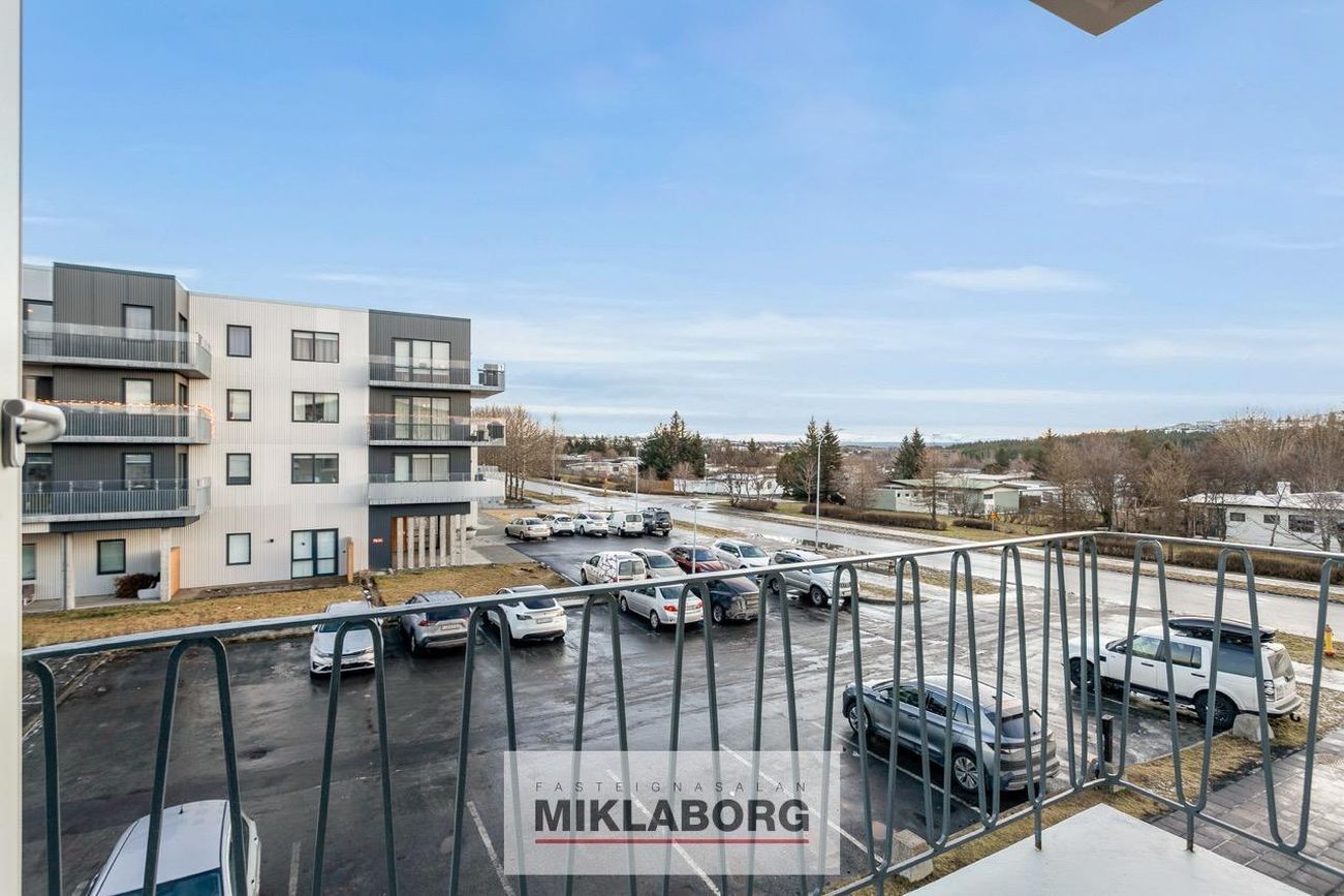 Hraunbær 2 - 0201, 110 Reykjavík