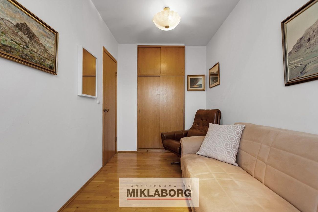 Hraunbær 2 - 0201, 110 Reykjavík