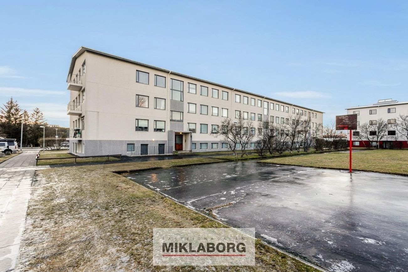 Hraunbær 2 - 0201, 110 Reykjavík