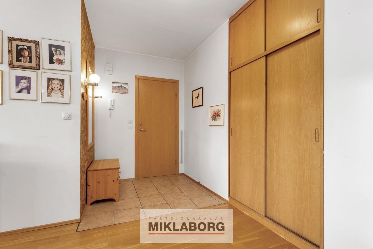 Hraunbær 2 - 0201, 110 Reykjavík