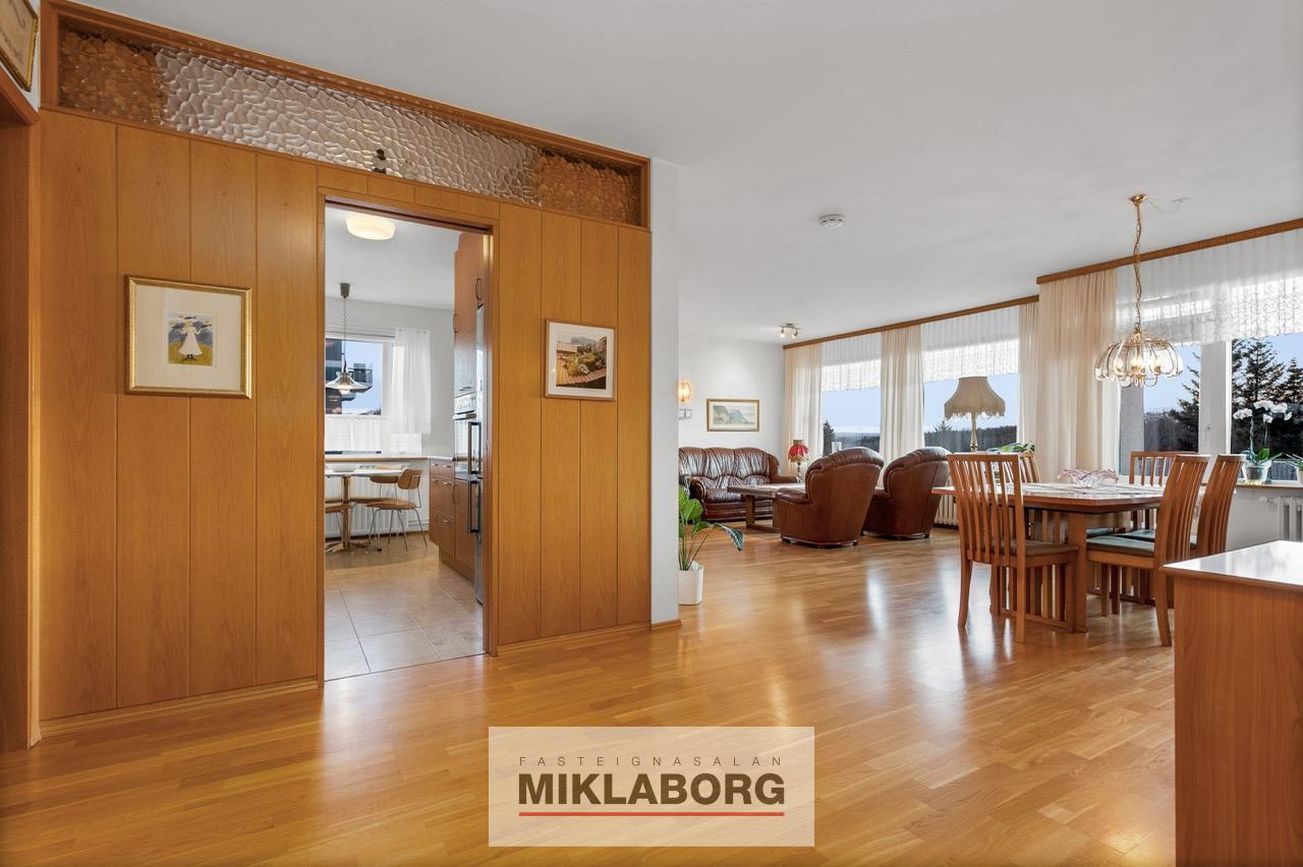 Hraunbær 2 - 0201, 110 Reykjavík