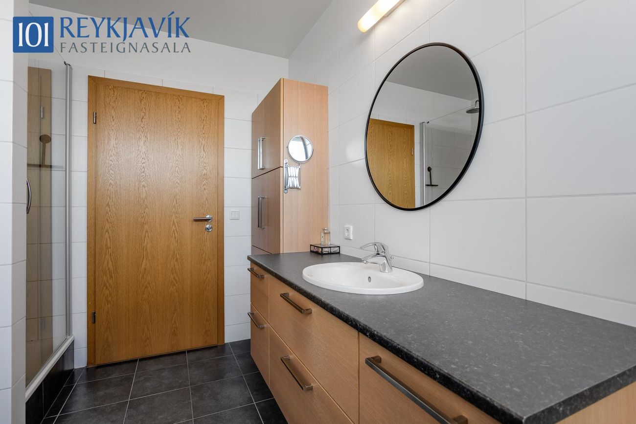 Vindakór 16, 203 Kópavogur