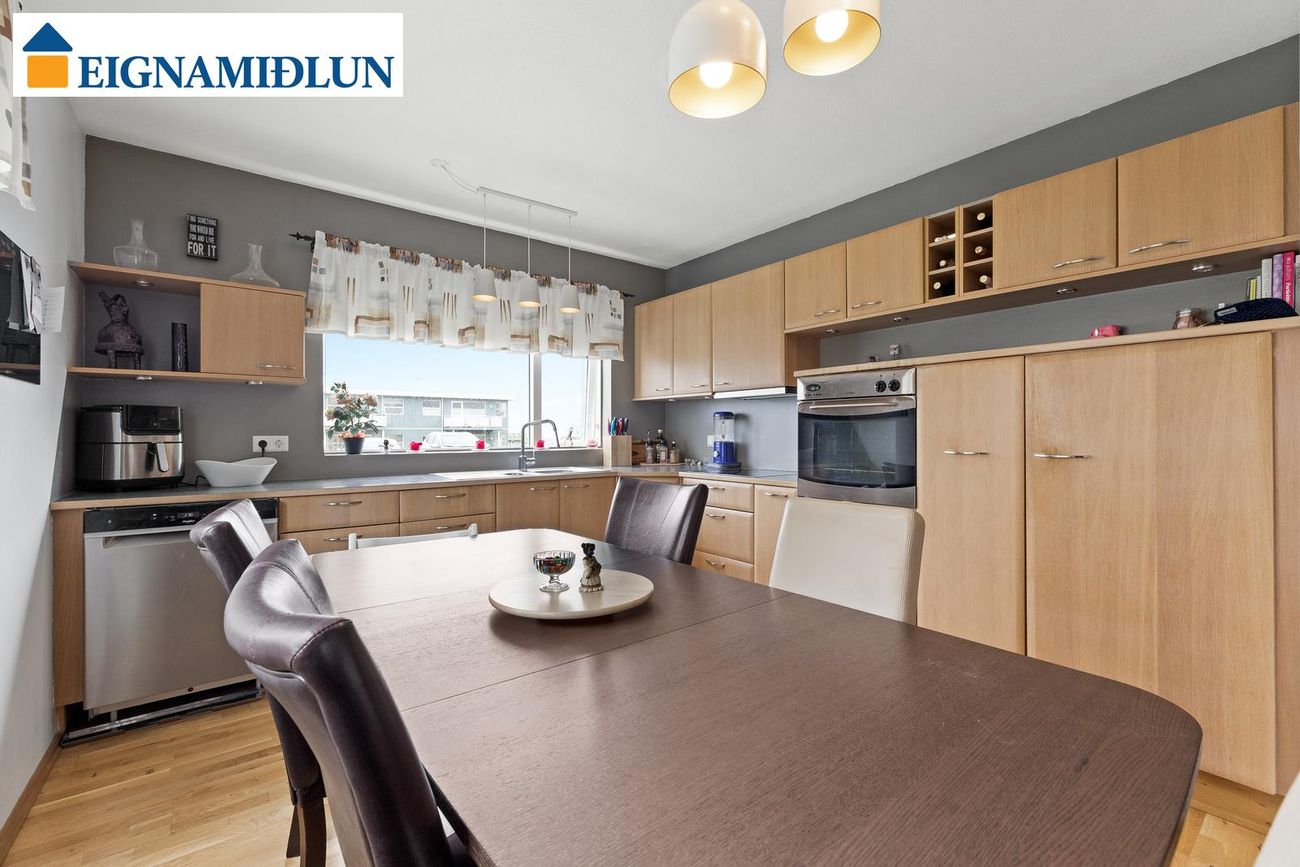 Silfurtún 8, 250 Sveitarfélagið Garður