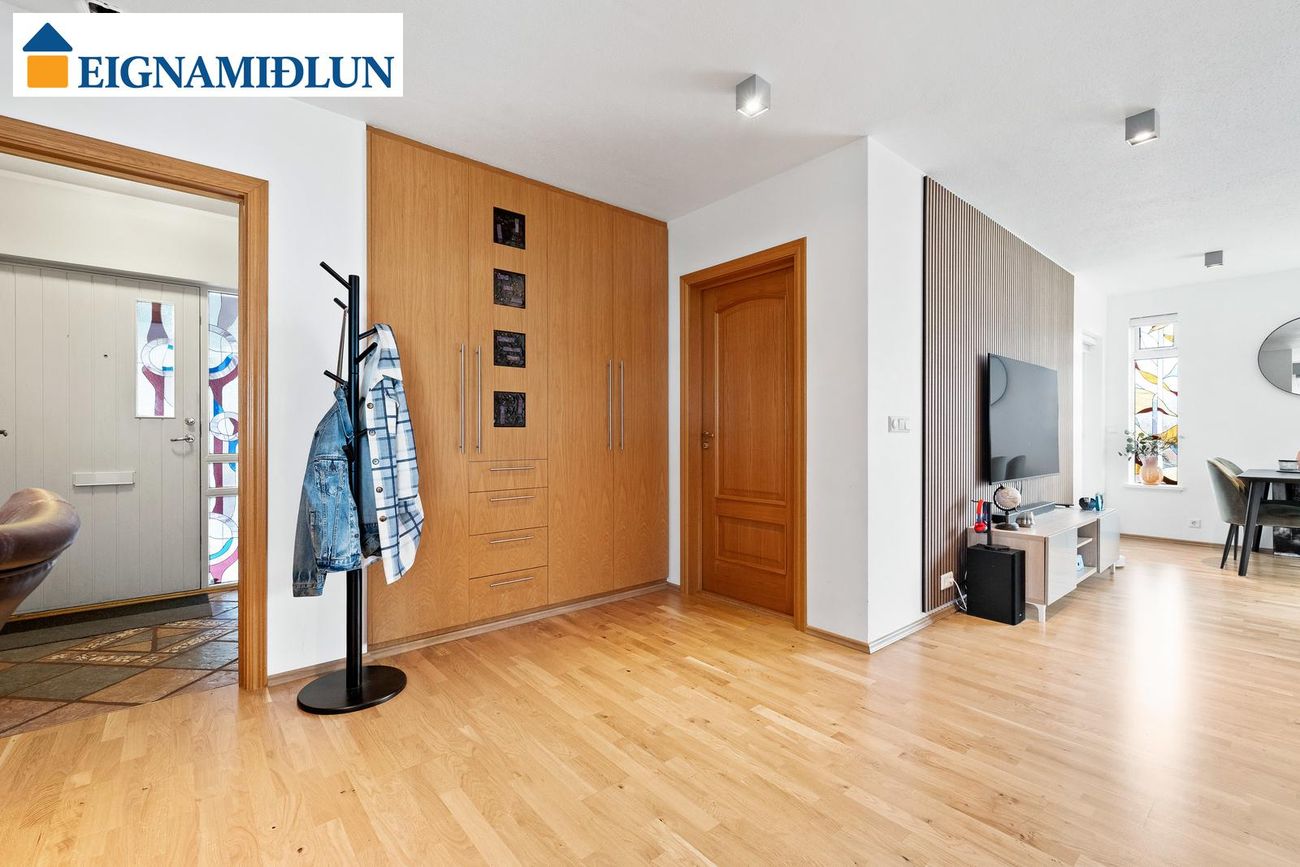 Silfurtún 8, 250 Sveitarfélagið Garður