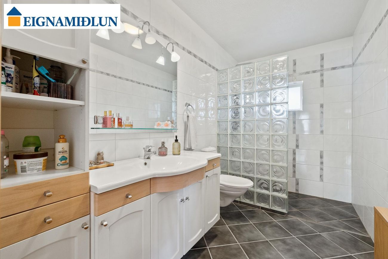 Silfurtún 8, 250 Sveitarfélagið Garður