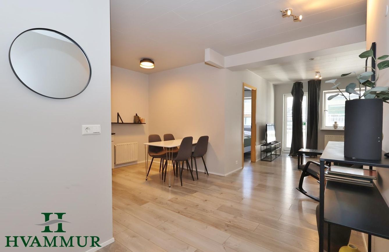 Hafnarstræti 100, 600 Akureyri