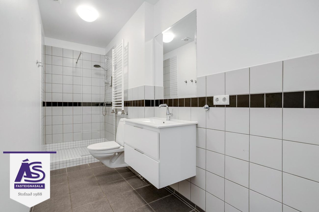 Suðurgata 36, 220 Hafnarfjörður