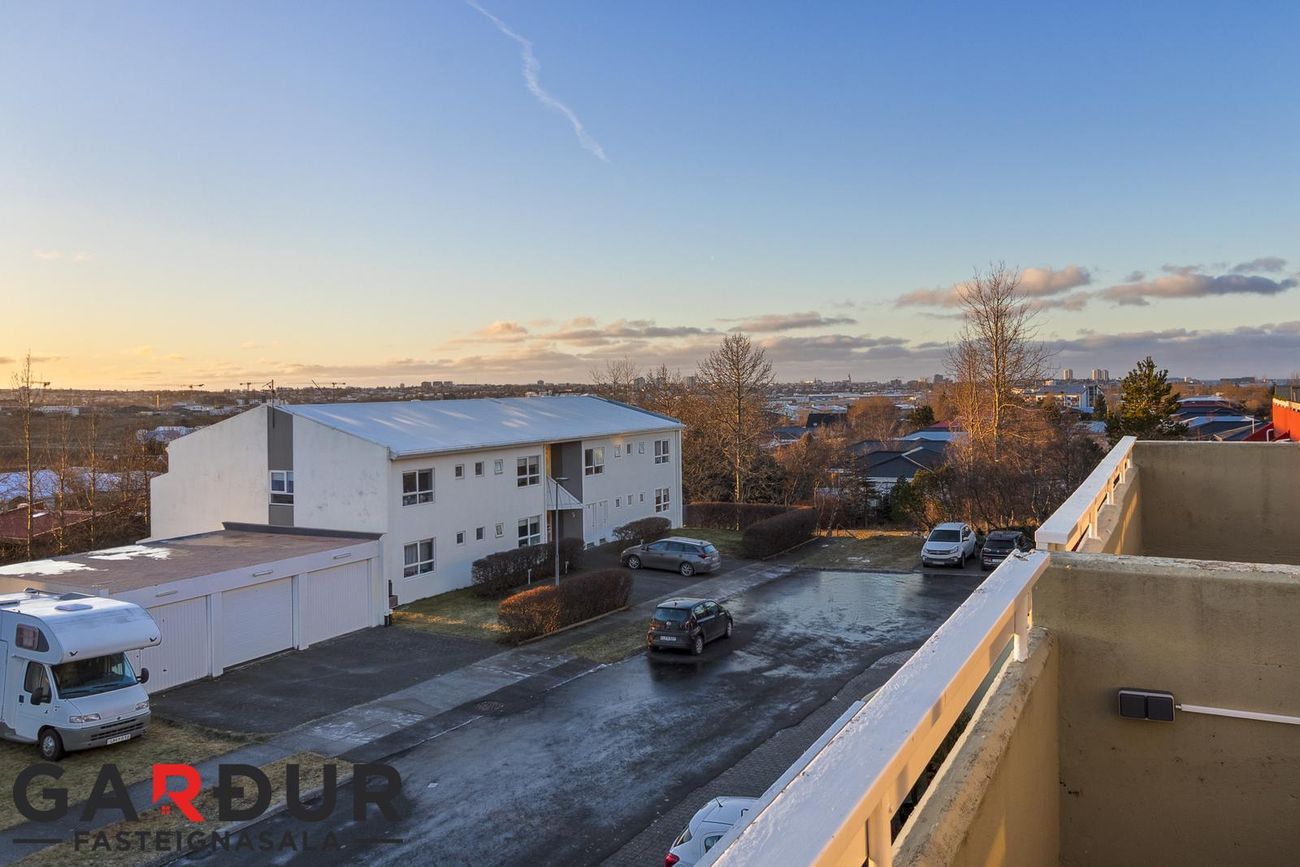 Frostafold 23, 112 Reykjavík