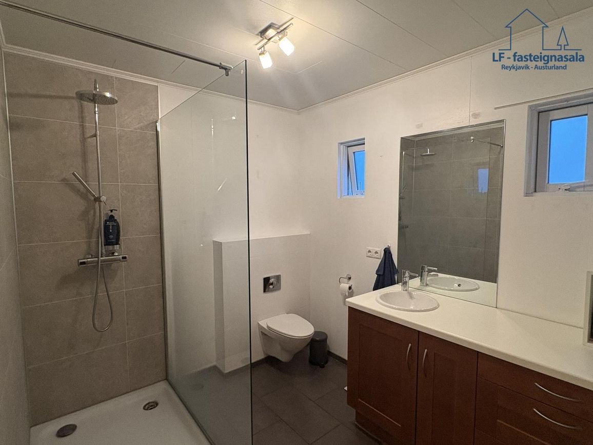 Bakkabakki 5, 740 Fjarða
