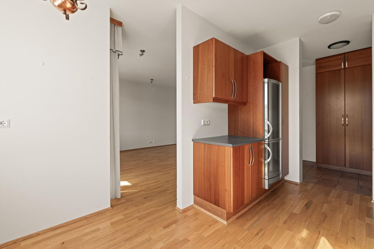 Kristnibraut 57, 113 Reykjavík