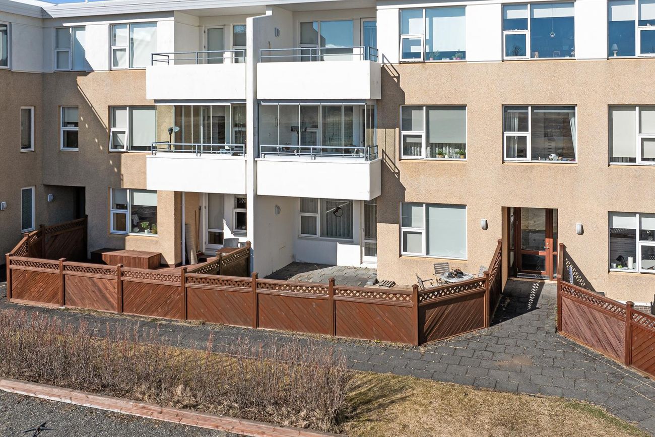 Kristnibraut 57, 113 Reykjavík