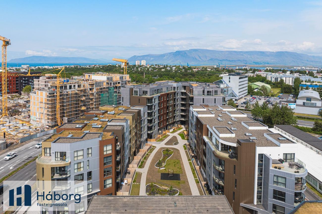 Grensásvegur 1F - 0601, 108 Reykjavík