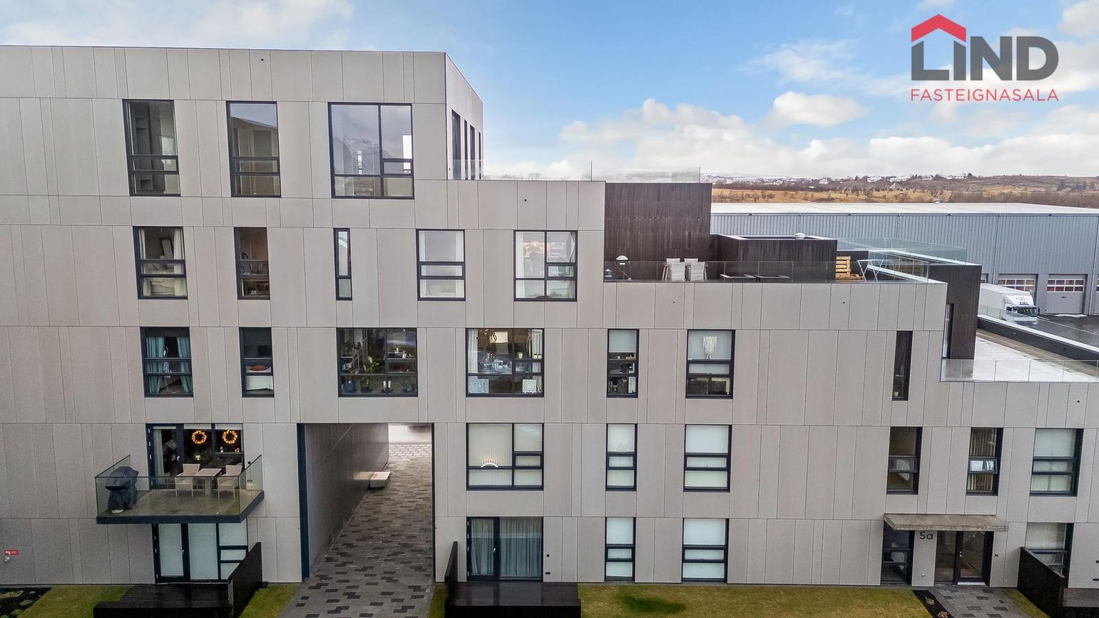 Jöfursbás 5D, 112 Reykjavík
