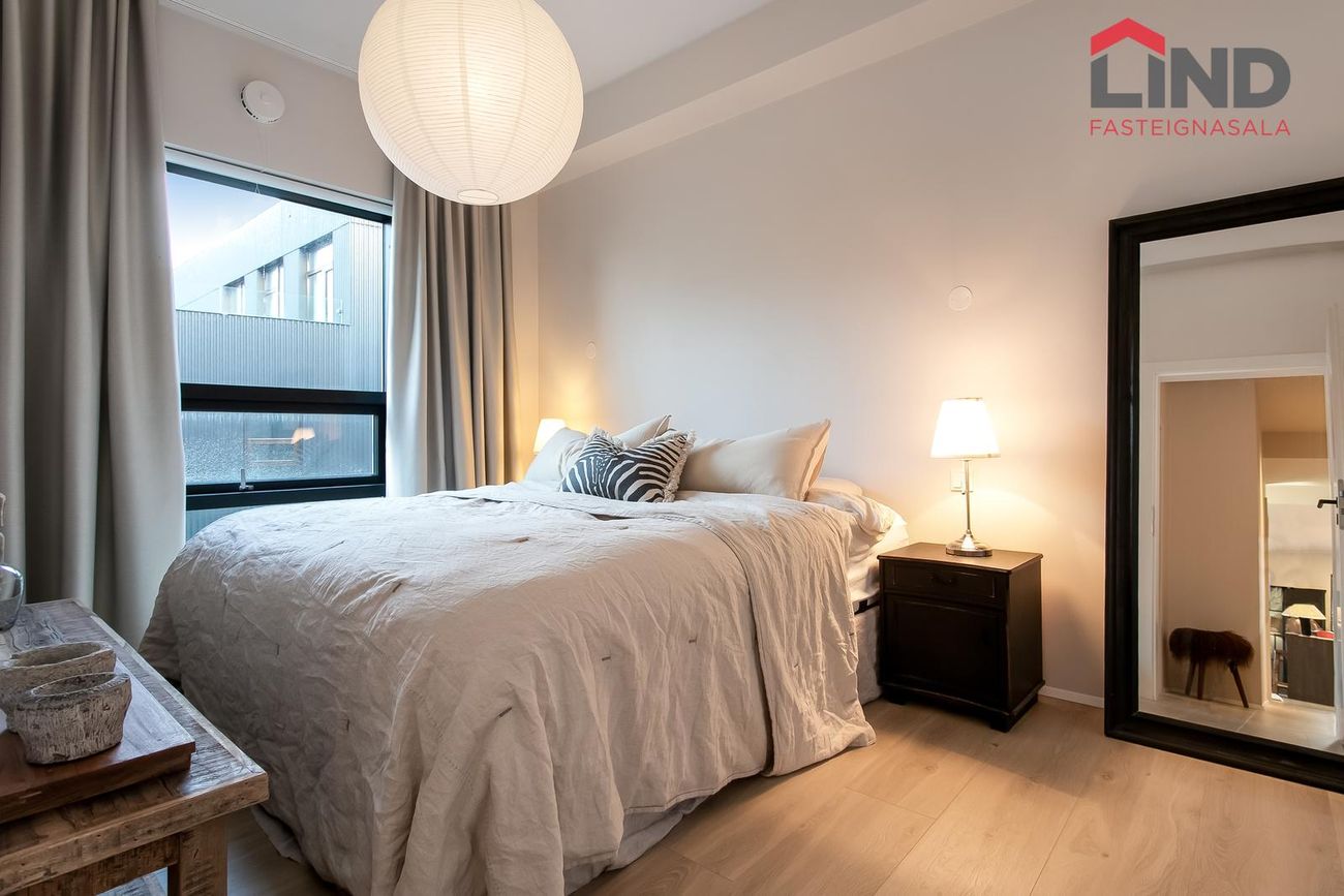 Jöfursbás 5D, 112 Reykjavík