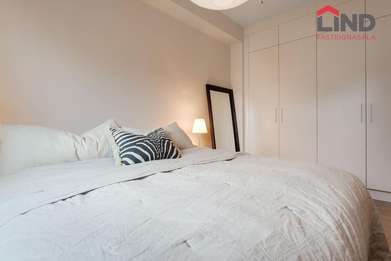 Jöfursbás 5D, 112 Reykjavík