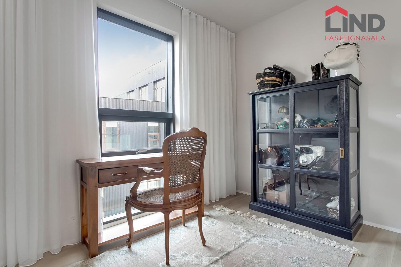Jöfursbás 5D, 112 Reykjavík